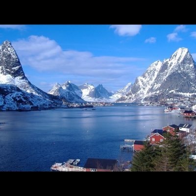 cool_places27's profile picture. •be happy there's no reason you shouldn't be•