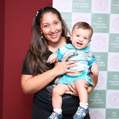 Mamãe do Miguel Lucas, pedagoga e cantora. Rio Preto/SP Insta: @alinemilanee