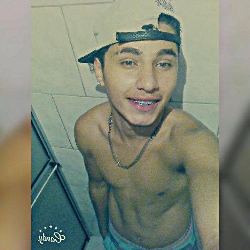 futebol3 fazer oque se a vida é, formosa :)
fb vitor .maia
instagram vitor maia 184