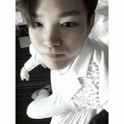 zelo is so smol and precious precious precious precious (: