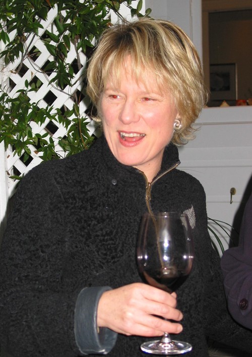 PhyllatAtaRangi's profile picture. Ata Rangi blonde