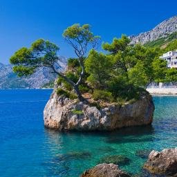 Welcome to the official page of Brela Tourist Board! Follow us and share #Brela photos 💙💚 one of the world's most romantic destinations☀️