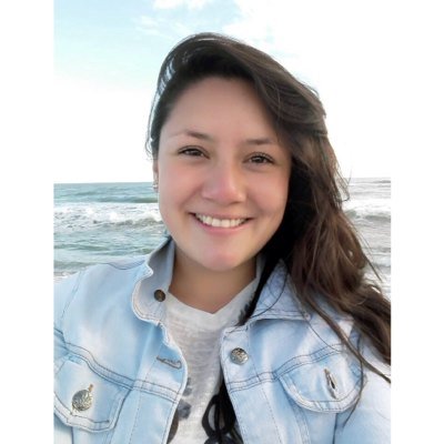 lulubc4's profile picture. 