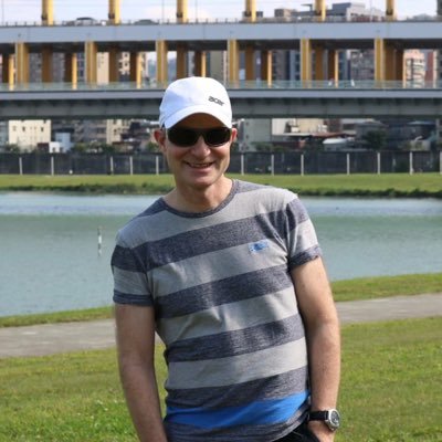 ERossaak's profile picture. Our book on digitization is out @DnD_research