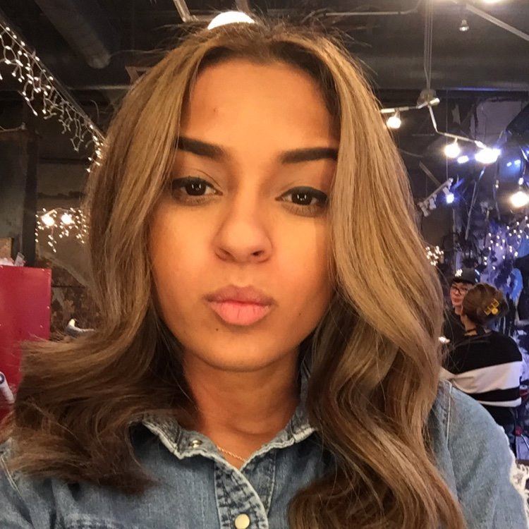 Mobaybee_'s profile picture. 