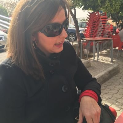 Aralovi's profile picture. Profesora de Imagen personal.