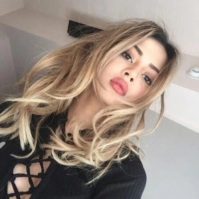 konfssion's profile picture. Viens raconter tes confessions en DM. Je les tweeterais en anonyme.