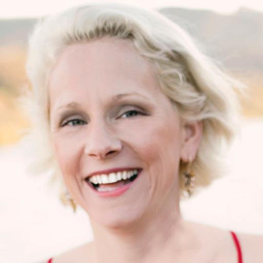 clarkandmosmom's profile picture. Real estate agent, mom of three, relocated to Phoenix from Chicago.