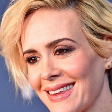 I love @raulson_larah and Sarah Paulson and lily rabe
