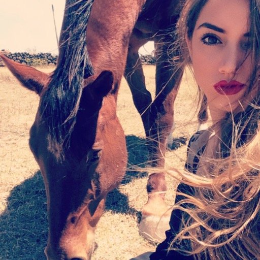 isa_fcos's profile picture. 