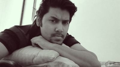 MikBasu's profile picture. Driven by Simplicity . Powered by Creativity