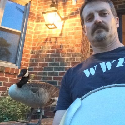 Banjo picker for CCB
