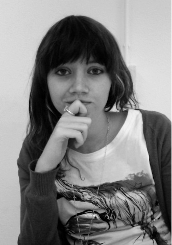 ALizLiz's profile picture. Enthousiastic, modest, undertaker, sharp eye, cunning, fun loving, kind, a go-getter & a couch potato every once in a while.