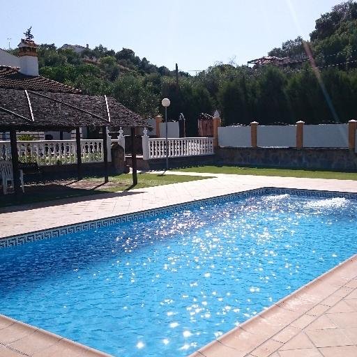 Tubos Heredia le ofrece un servicio integral en todo lo relacionado con su piscina. https://t.co/GgGPLmgoI6
