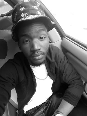 _Swigs's profile picture. I'm just a boring ass entertainer, don't believe me ask your mom.