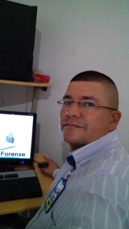 Funcionario Ciencia Forense, Fotógrafo forense, Tecnico de Autopsia, Agradecido con dios por mi familia, fans numero uno de mi hijo, orgullosamente venezolano.