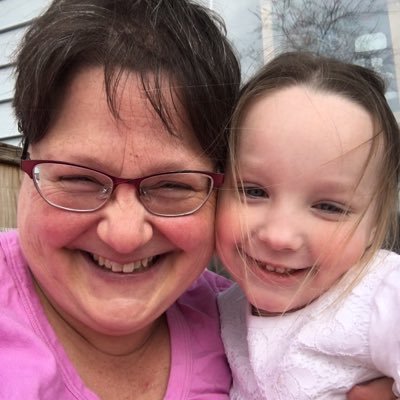 kpmomof4's profile picture. 