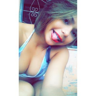 A felicidade é igual a um elefante, incomoda muita gente . 
Snapchat: KamilaSilva.