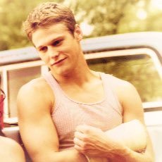 EvanDilaurentis's profile picture. 