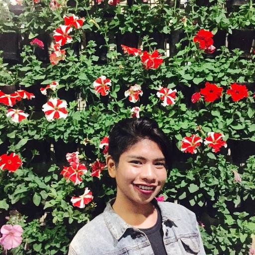 royecacj's profile picture. wear gold & be gold ⚜