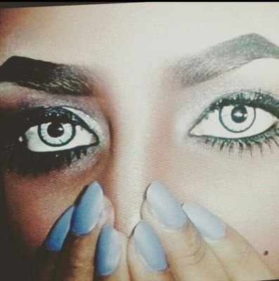 يقـول :الله خلقها من الزين,وفوق زينها دوسريه.. ♥ ♥ !!
