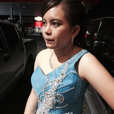 Young entrepreneur & blogger. Lasallian-Benildean. Fashion Designer in the making. : rylieroque@gmail.com