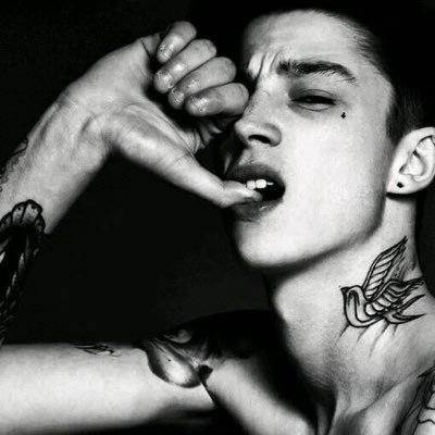 Follow on ins@Ashhhhstymest