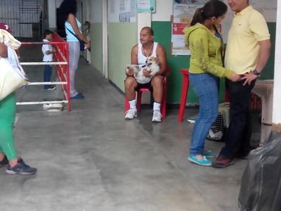 Colectivo Nevado Antímano, en autogestión con el objetivo de atención veterinaria a los desprotegidos y bajos costos al alcance de todos. NO TENEMOS REFUGIO