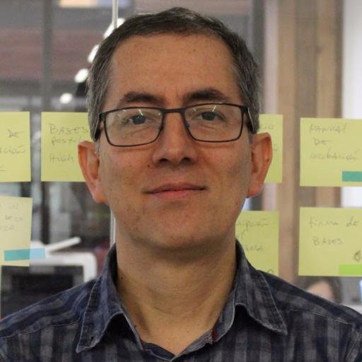 Jefe de Incubación en @CentroinnovaUC