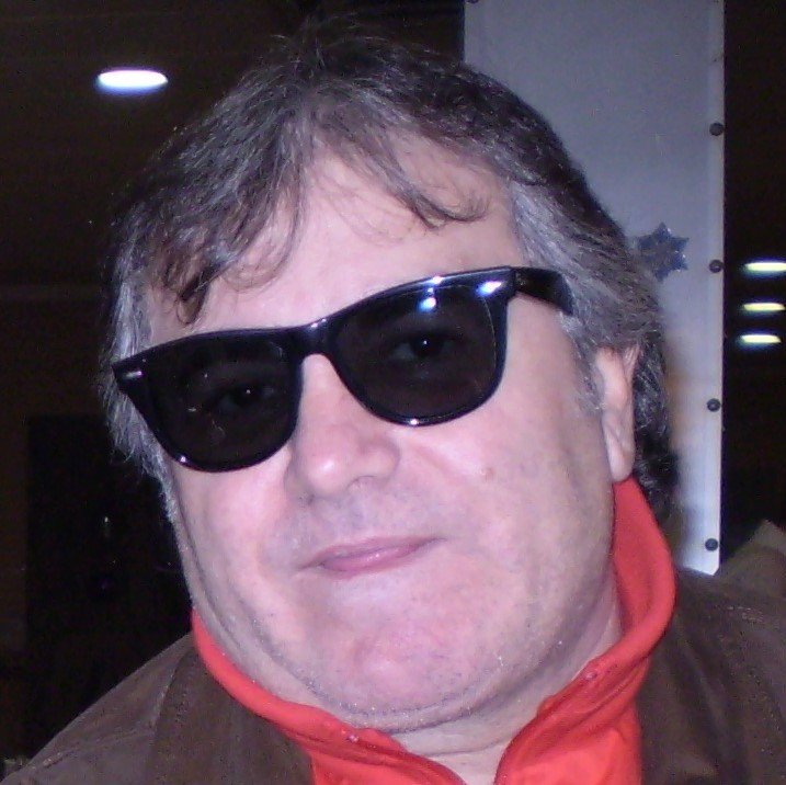 Frangarsa's profile picture. Naci en Puertollano, vi el mundo en Madrid, me hice un hombre en Tarragona y resido en mi pueblo y con mi gente.