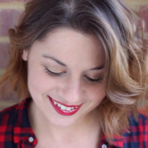 Entertainment production manager. London based Actor, Presenter and Singer. The short half of cabaret duo @BarrettandBruc1
