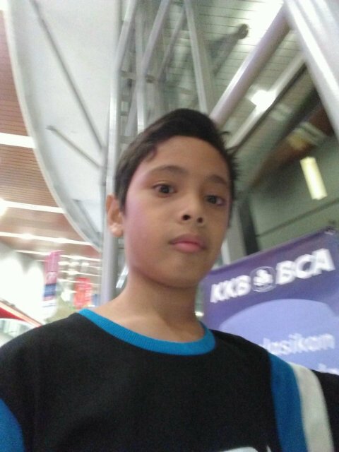 Rifa_Skatersjr's profile picture. Be cool not cowarldy. 13 thn. Be strong.never bullshit. Go INDONESIA