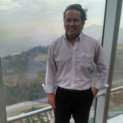 Chileno.Papá de Paolo
,Editor Periodistico en La Chispa del Deporte