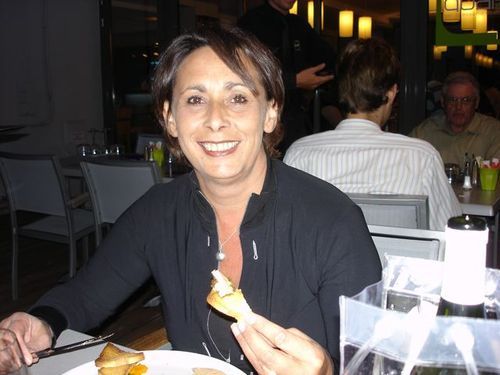 peekit's profile picture. 