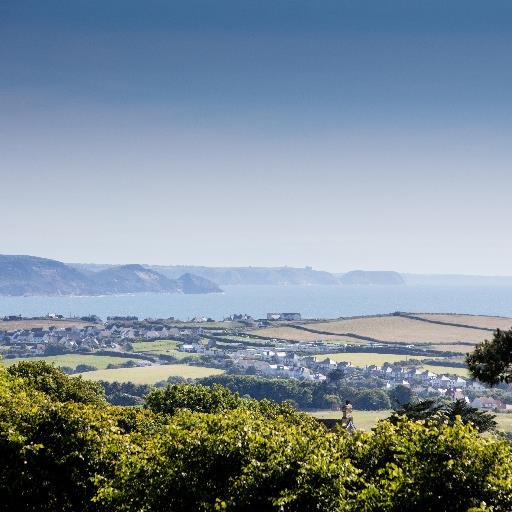 Holiday Park in North Cornwall set in 40 acres of parkland overlooking Bude Bay with stunning views of the cornish coastline and countryside inland.