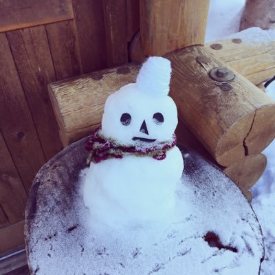 winniesnow13's profile picture. オタク卒業。twitter復帰。デザイナーの人。人生の旅で絶賛迷子中。