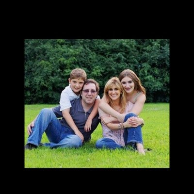 JulieMPapo's profile picture. 