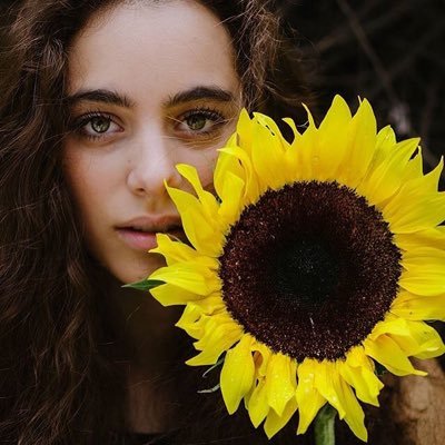 Delaluzalpuche's profile picture. Mexico D.F Diseñadora Gráfica     Snapchat: rebeca.schuren2  Twitter,Instagram,Facebook :           DeLaluzalpuche