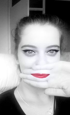 AnnieGoldfish's profile picture. 