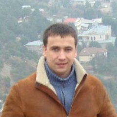 Хобби - рисование, также люблю дайвинг, часто лажу по горам в Крыму, люблю ходить в походы