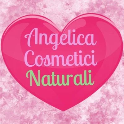 Mi chiamo Angelica e la mia passione sono i cosmetici naturali !!nel mio profilo troverete recensioni di cosmetici,consigli di bellezza e tanto altro!