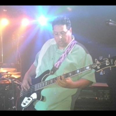 ESL/English HS teacher. Married father to three awesome kids. Me Musician/Writer. Currently jamming w/Fastback 6T7! Workin on a SideProject w/Celebrium.