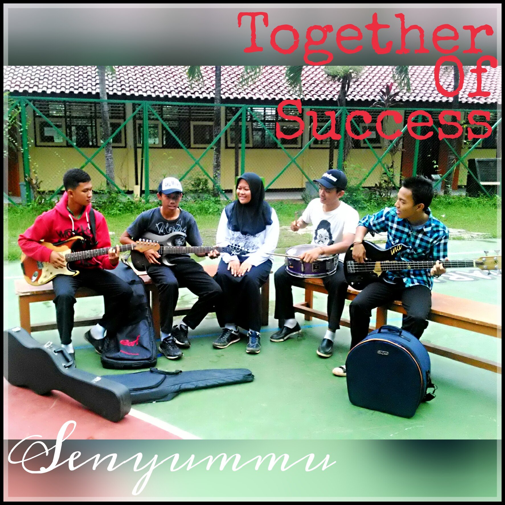 #Senyummu first single available. intan^vocal.awenk^rhytm.mizih^melody.fadil^bassist.irfan^drum. info & booking 08986215345 sms or whatsapp only