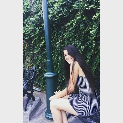 ♡Dios, baile, libros, naturaleza♡
Si no vives para servir, no sirves para vivir