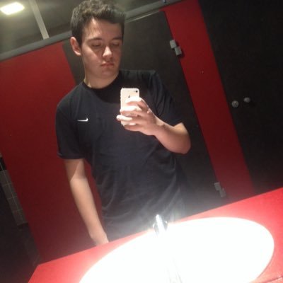 lol j'ai sauté, jsp pourquoi
vieux compte vieille pp