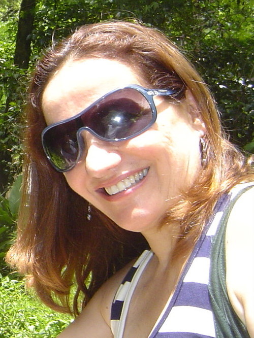 helenacaparica's profile picture. 