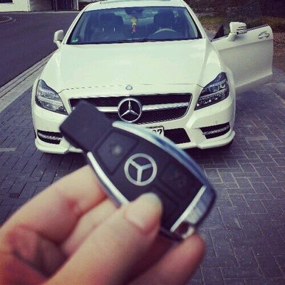 Automoto - La Mercedes-Maybach Classe S : Version Grand Luxe https://t.co/SuDcZY3Bql › supercars › la...