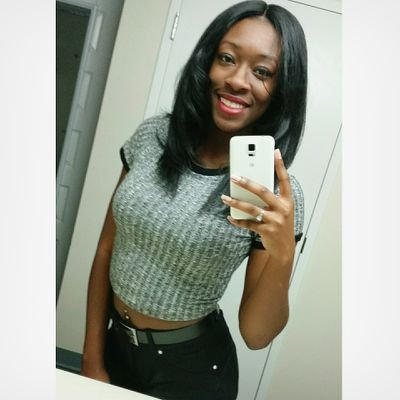 Briana: UNCG. Computer Science.
Club Softball Pres. ⚾ Gemini ♊ 06.18.94 ✌️✋✌Ig & Snapchat: theblossom_bri