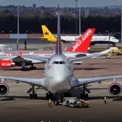 planespotting16's profile picture. Plane spotter✈️