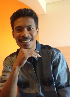 Musician, Song Author and Composser, Electrician